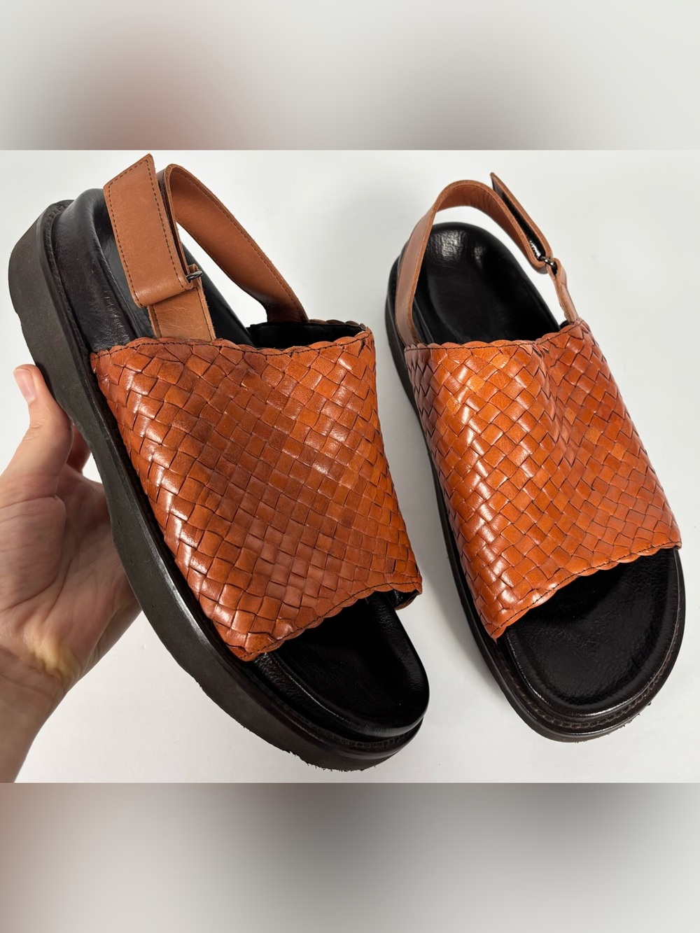 Donald J Pliner M 9/W 10.5-11 Woven Leather Platform Boho Chunky Slip on Sandals